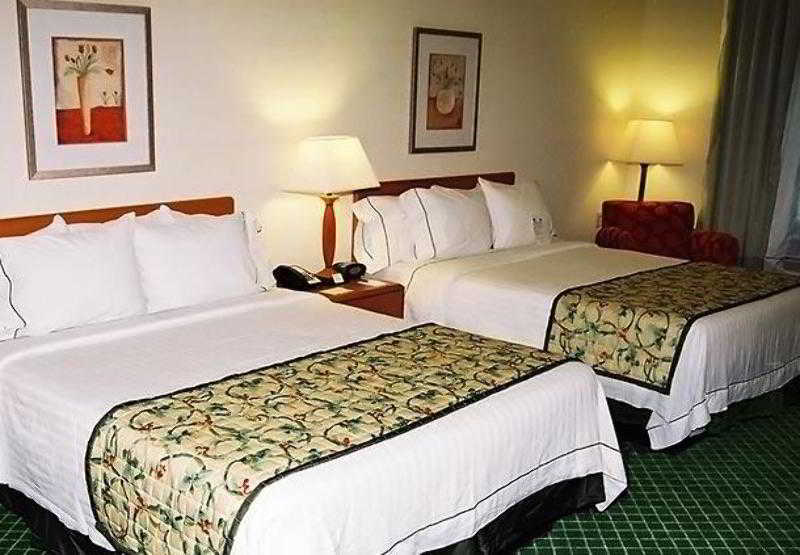 Fairfield Inn & Suites By Marriott Clermont Room photo